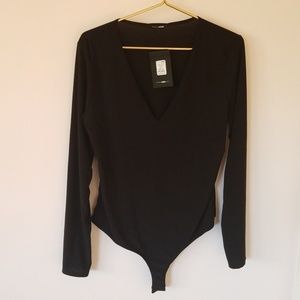 Fashion Nova Louise V Neck Bodysuit